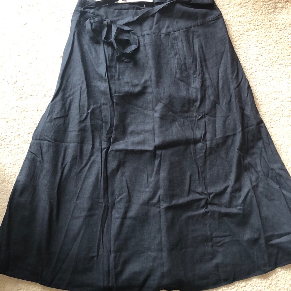 NWT.  LOFT skirt